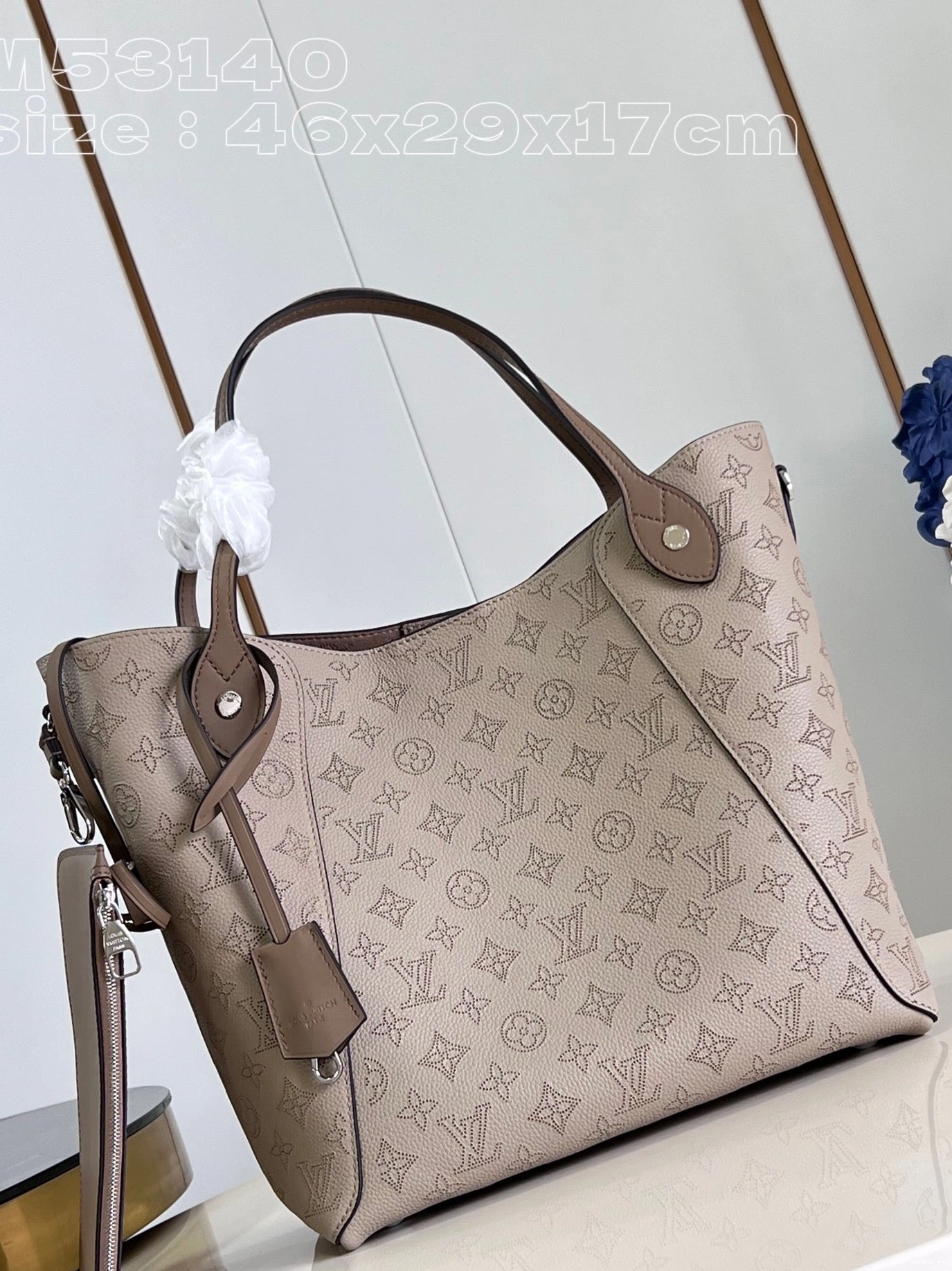 WIS 17CM LOUIS 29.5 x x VUITTON HINA-46 0715